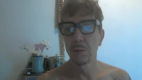 Snapshot of angelsound777 chatting on 10/31/25, 08:59 angelsound777 online show from 10/31/25, 08:59