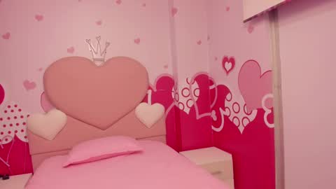 Angel  online show from 02/12/25, 09:52