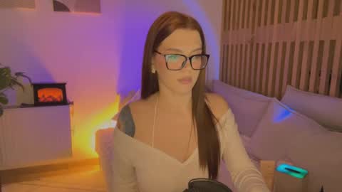 Snapshot of angelsweetshy chatting on 11/13/25, 10:36 Angelsweetshy online show from 11/13/25, 10:36