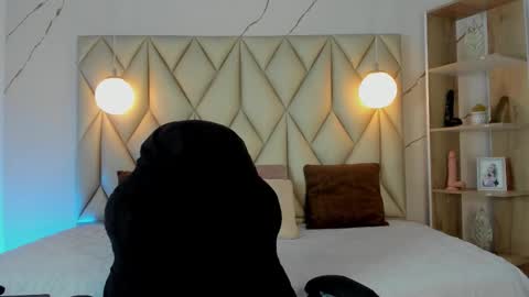 ANGIE online show from 12/15/25, 01:59