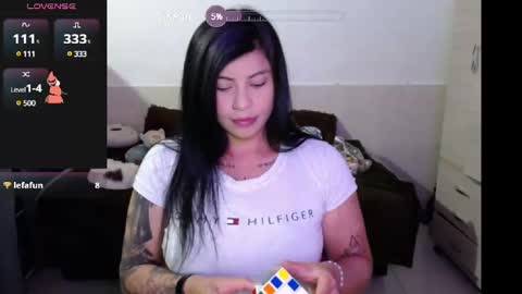 Snapshot of angelswhithe chatting on 01/22/25, 09:10 angels online show from 01/22/25, 09:10