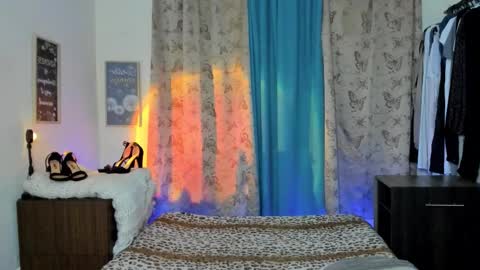 angelwhitte online show from 02/23/26, 12:41