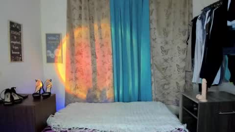 angelwhitte online show from 04/11/26, 11:53