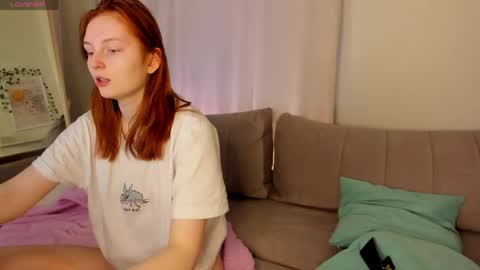 Snapshot of angelwise chatting on 04/16/26, 03:18 angelwise online show from 04/16/26, 03:18