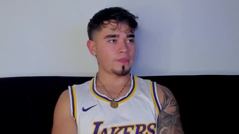 Snapshot of angelx_fox chatting on 12/18/25, 10:49 Angel Fox online show from 12/18/25, 10:49