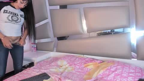 angely_js online show from 02/06/25, 02:11