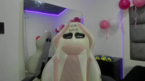 angely_js online show from 11/01/25, 01:02