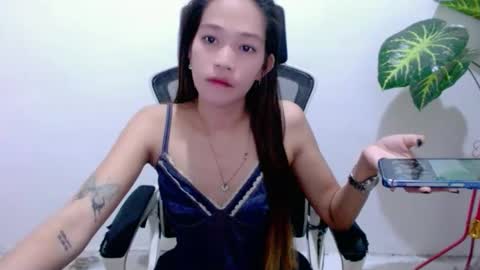 Snapshot of angelyn_slim chatting on 03/24/26, 06:57 angelyn_slim online show from 03/24/26, 06:57