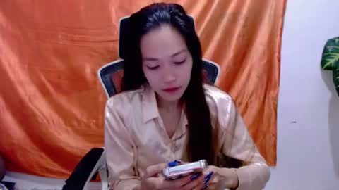 Snapshot of angelyn_slim chatting on 06/21/26, 06:32 angelyn_slim online show from 06/21/26, 06:32