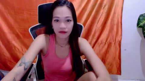 Snapshot of angelyn_slim chatting on 06/23/26, 04:10 angelyn_slim online show from 06/23/26, 04:10