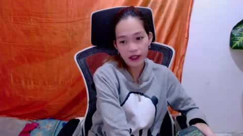 Snapshot of angelyn_slim chatting on 07/23/26, 12:03 angelyn_slim online show from 07/23/26, 12:03