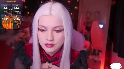 Snapshot of angelytaxx chatting on 11/01/25, 04:36 Angel online show from 11/01/25, 04:36