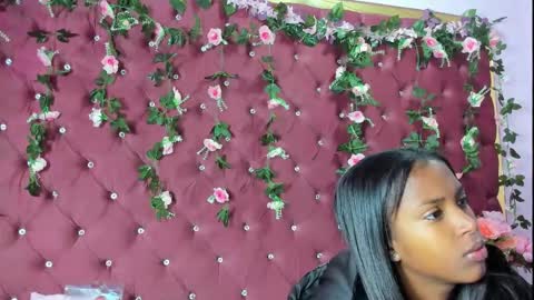 Snapshot of angeyapetite chatting on 04/17/26, 12:19 Anyega online show from 04/17/26, 12:19