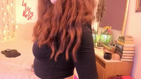 Snapshot of angie0805 chatting on 03/29/26, 09:26 Karina online show from 03/29/26, 09:26