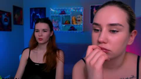 Snapshot of angie_foxy chatting on 06/22/26, 07:11 Angle online show from 06/22/26, 07:11