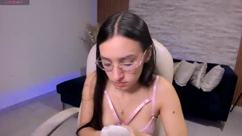 Snapshot of angie_smith_x chatting on 06/19/26, 11:03 angie_smith_x online show from 06/19/26, 11:03