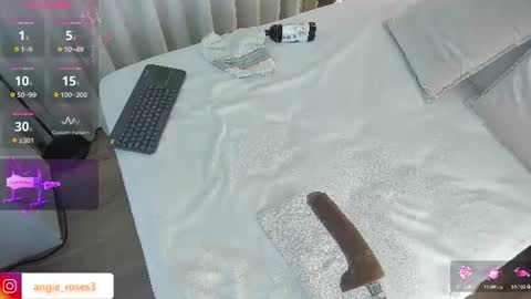 angiee roses online show from 06/24/26, 10:20