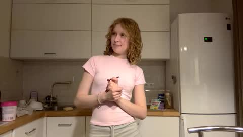 Hello My name is Sarah  im new model here and little but shy. online show from 11/28/25, 04:53