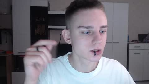 Snapshot of angryzan chatting on 01/15/25, 04:15 vodka online show from 01/15/25, 04:15