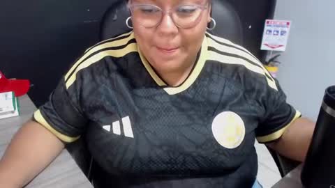 Snapshot of angy_ro12 chatting on 06/27/26, 04:56 angy online show from 06/27/26, 04:56