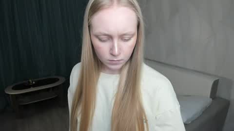 Violet online show from 04/19/26, 06:13