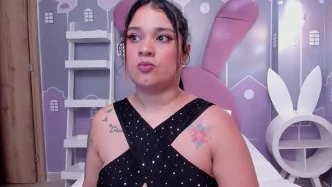 Snapshot of anie_saenz chatting on 03/27/26, 02:28 Anie online show from 03/27/26, 02:28