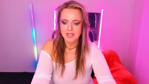 Aniela online show from 09/16/25, 07:31