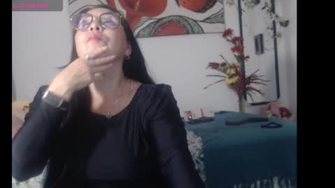 Snapshot of anii_mantilla chatting on 12/05/25, 04:32 Anii Mantilla online show from 12/05/25, 04:32