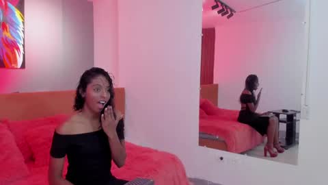 Snapshot of aniie_bby_4u chatting on 09/19/25, 02:57 Any online show from 09/19/25, 02:57