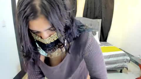 Snapshot of aniisaalii chatting on 04/13/26, 09:20 Anissa online show from 04/13/26, 09:20