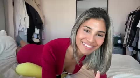 anisha online show from 03/11/25, 10:18