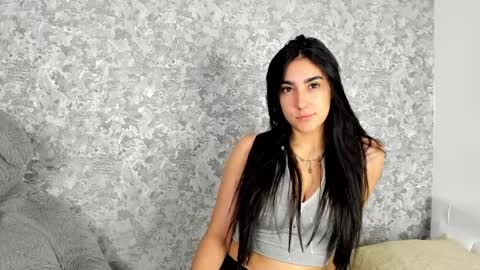 anika_h online show from 04/30/26, 12:11