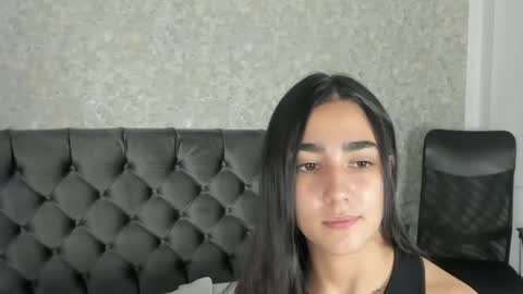anika_h online show from 05/29/26, 12:47