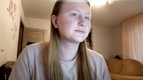 Anika online show from 12/05/25, 01:42