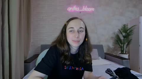 anikabloom online show from 02/08/25, 05:40