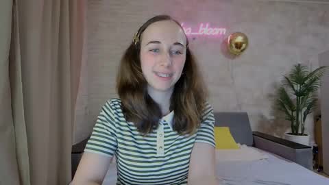 anikabloom online show from 02/18/25, 08:58