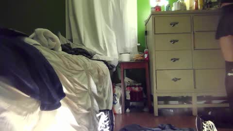 Snapshot of anilyseardor chatting on 12/14/25, 01:05 Ani online show from 12/14/25, 01:05