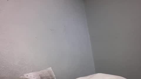 Snapshot of animeboygirls chatting on 04/22/26, 01:52 Animeboygirls online show from 04/22/26, 01:52