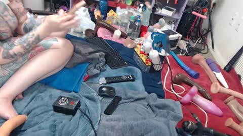Snapshot of animergamergirl chatting on 06/08/26, 02:01 Twitter at animegamergrl. No vids for sale on Chaturbate. online show from 06/08/26, 02:01