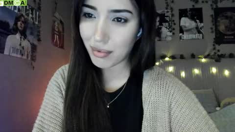 Snapshot of anisa_sweet chatting on 10/28/25, 06:28 Anisa Moan from LovenseWet from Tip MenuOpen for Private online show from 10/28/25, 06:28