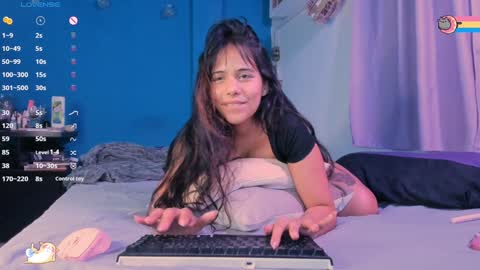 Snapshot of anisahade chatting on 02/09/25, 01:00 Anisahade online show from 02/09/25, 01:00