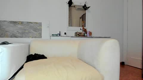 Snapshot of anisialuna_ chatting on 04/09/26, 06:19 Luna online show from 04/09/26, 06:19