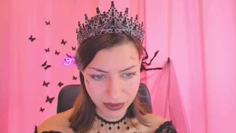 Anni online show from 10/31/25, 06:14