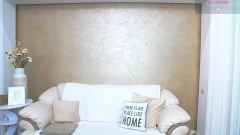 Snapshot of anissalogan chatting on 03/27/26, 09:21 my name is Ani online show from 03/27/26, 09:21