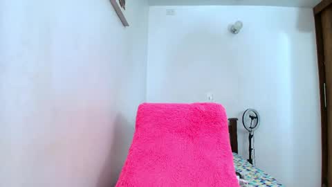 ana independent model online show from 05/22/26, 05:47