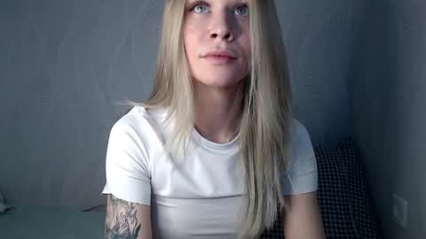 anita_delicious online show from 02/18/25, 04:05