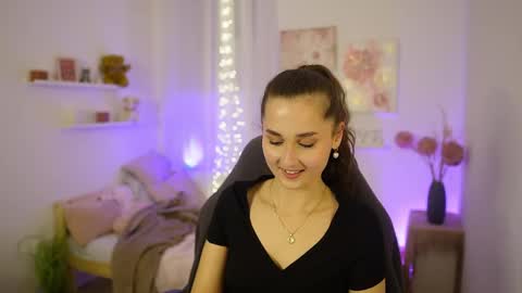 Anita Grey online show from 11/02/25, 09:06