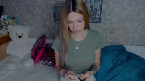 anita_moon_ online show from 12/27/24, 09:17