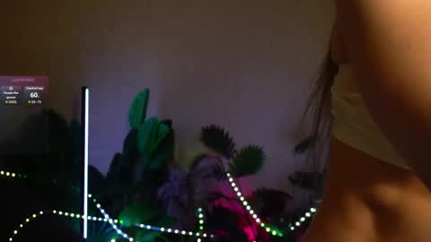 anita_von online show from 09/25/25, 06:06