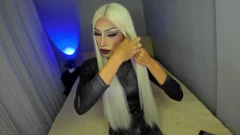 Miss Ann online show from 10/02/25, 01:01